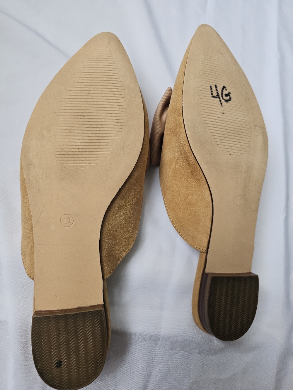 Rilista Khaki Suede Pointed Toe Bow Mules - Size 10 - Picture 13 of 17